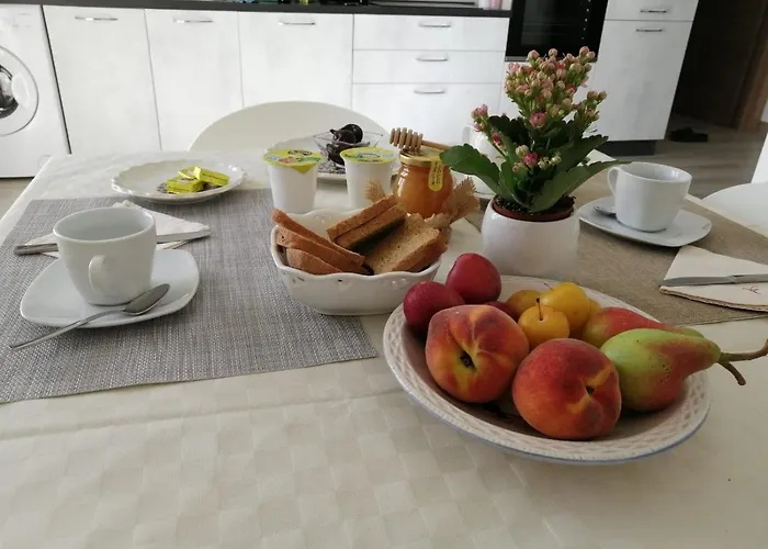 Breakfast -fruit, toast and honey